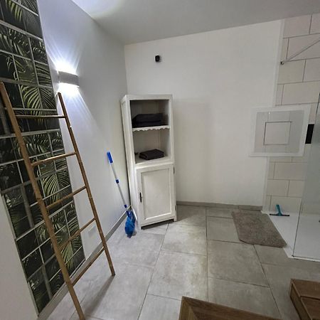 Loft And Spa Les Preaux エクステリア 写真